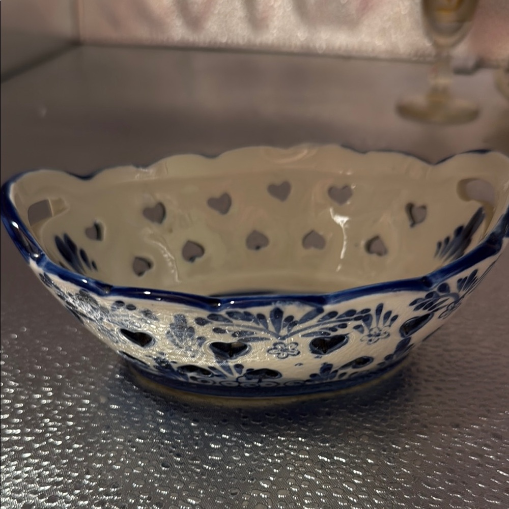 Vintage hand painted Delft ceramic trinket dish